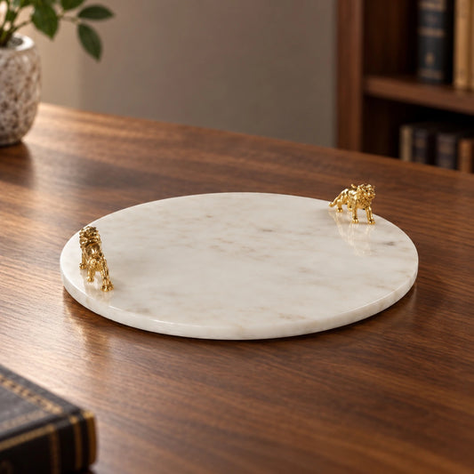 Bandeja con león en blanco y dorado – accesorio de mesa decorativo