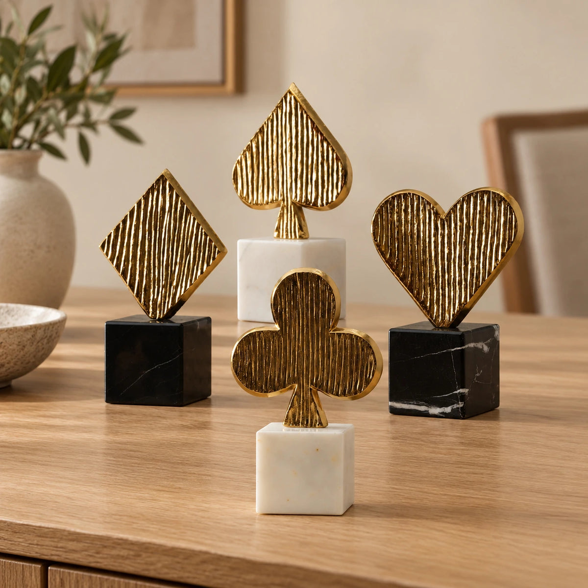 Juego de 4 picas en blanco y dorado – decoración de escritorio