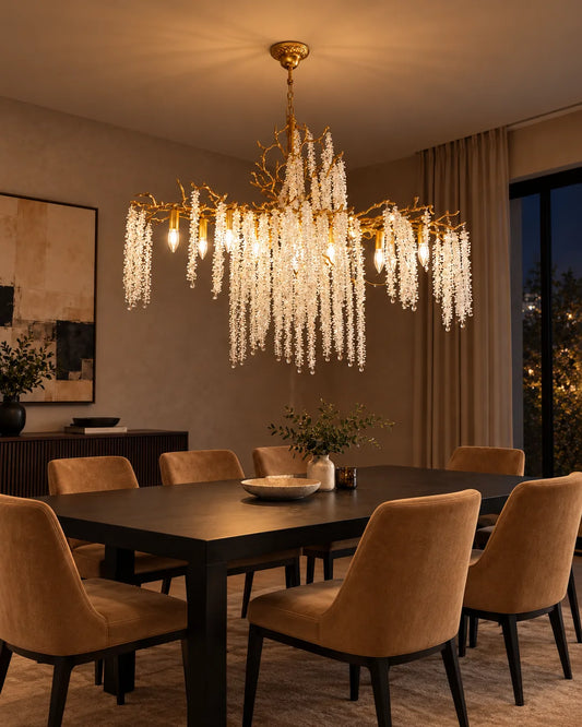 Lámpara colgante Cristal glicinia lineal 118 x 45 cm Dorado en ambiente de noche - UZAY Lima