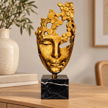 Máscara en blanco y dorado – escultura decorativa