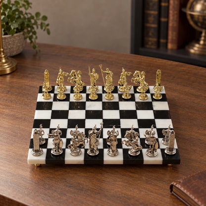 Set de ajedrez de mármol en negro, blanco, bronce y plateado – decoración de escritorio